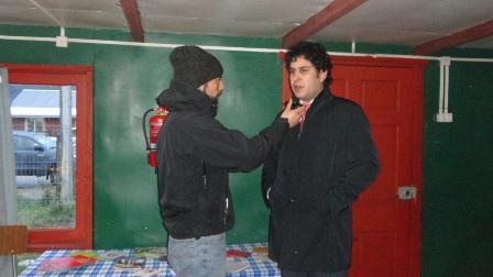 Sebasti&aacute;n Lagos, el defensor local de Puerto Cisnes, durante la entrevista para radio Aut&eacute;ntica FM.