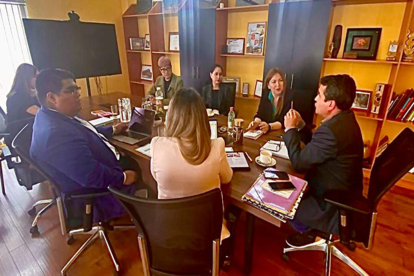 La reuni&oacute;n se realiz&oacute; en el sal&oacute;n de la Alcald&iacute;a de Freirina, en la provincia del Huasco.