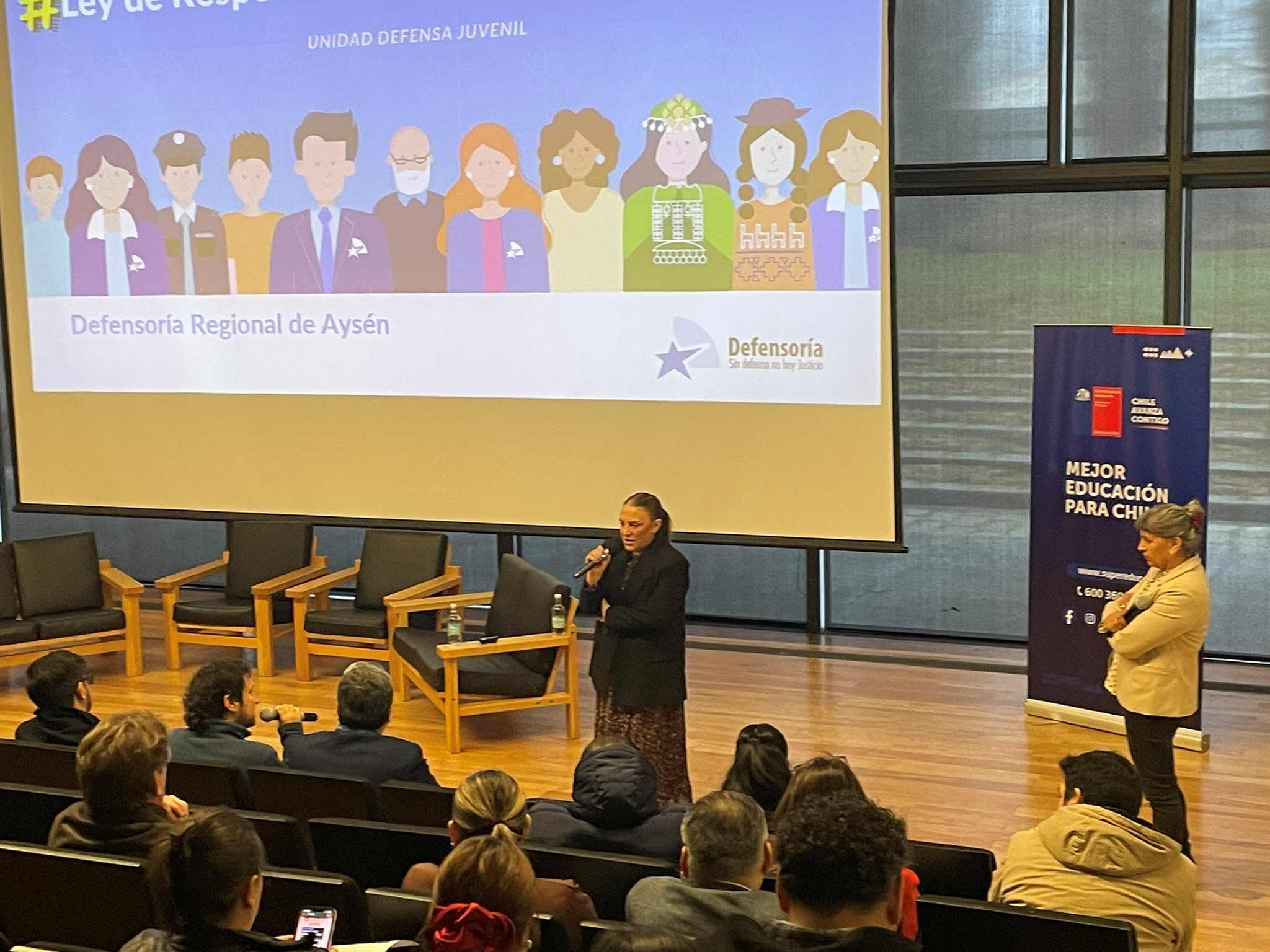 Defensoría Regional de Aysén participó en seminario sobre desafíos de la convivencia escolar