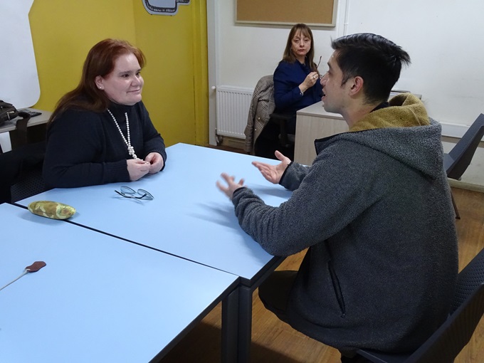 Tras el encuentro grupal, la Defensora Regional sostuvo entrevistas personales con los internos.