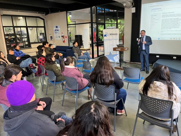 Un alto número de alumnos y alumnas del CFT participó en esta actividad de difusión. 