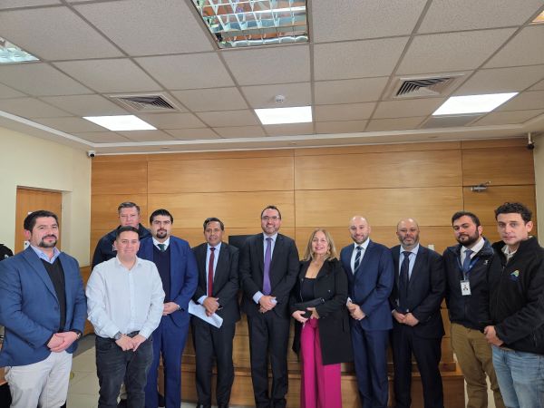 Autoridades municipales y judiciales coordinan acciones para fortalecer el acceso a la justicia en la provincia Cordillera
