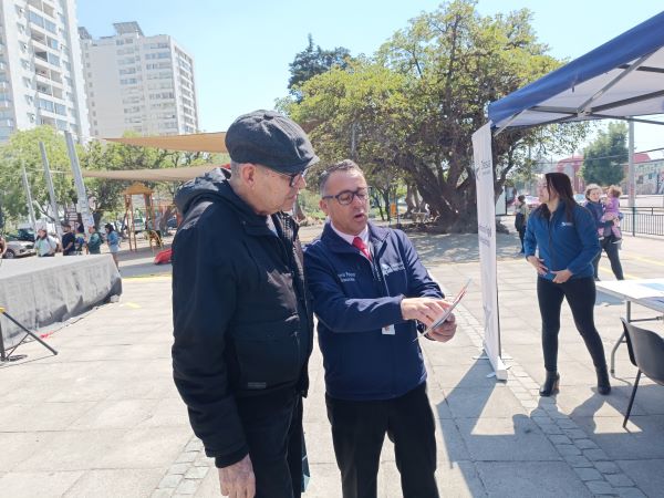 Usuarios interesados en conocer la labor de la Defensor&iacute;a visitaron el m&oacute;dulo de atenci&oacute;n de la DRMS.