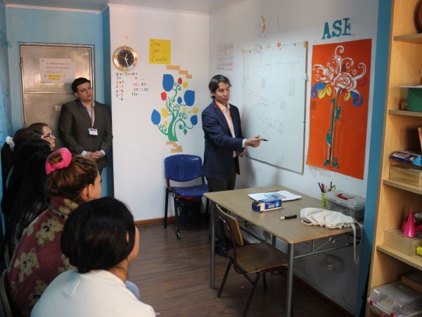 Adolescentes expresaron dudas sobre sus causas penales ante equipo de la Defensoría Metropolitana Sur