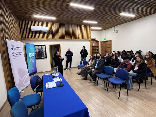 Con mucho inter&eacute;s la comunidad educativa de Unap-Victoria particip&oacute; de esta actividad de disfusi&oacute;n