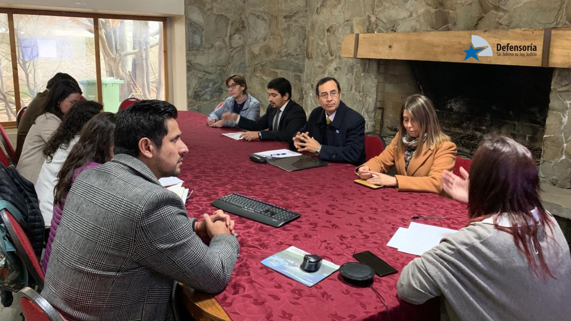 En dependencias de la Seremi de Salud, en Coyhaique, se llevó a cabo la reunión.