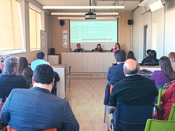 De manera h&iacute;brida, m&aacute;s de 30 defensoras y defensores p&uacute;blicos participaron en la capacitaci&oacute;n.