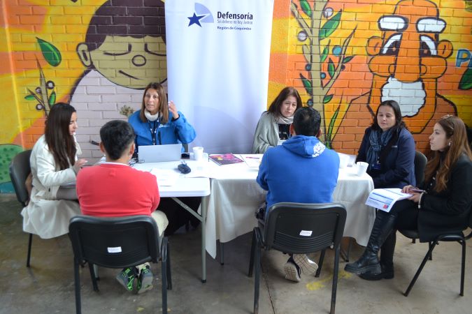 El equipo de defensa penal juvenil de Coquimbo durante la plaza de justicia en el CIP-CRC.