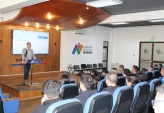 Con la presencia de m&aacute;s de 60 funcionarios policiales, Cristian Rozas jefe de Estudios de la DPP &Ntilde;uble realiza capacitaci&oacute;n sobre leg&iacute;tima defensa 